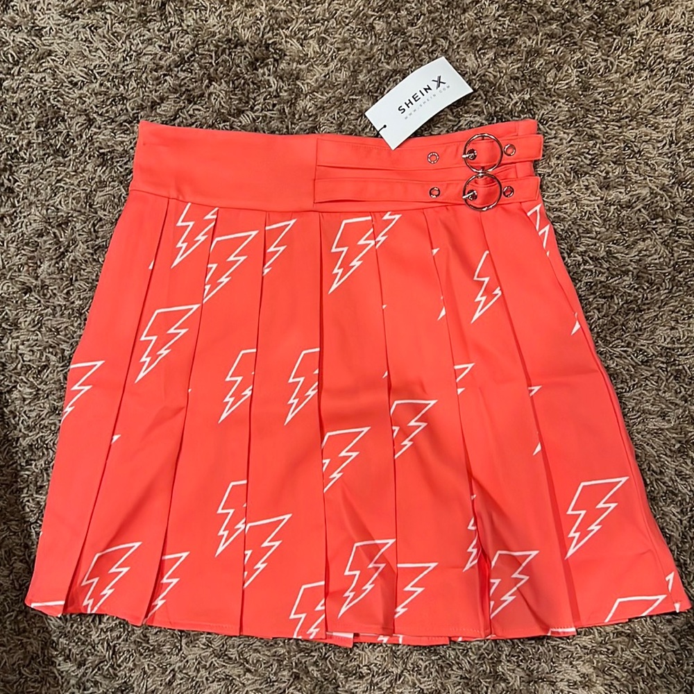SHEIN pleated, lightning bolt skirt, size M